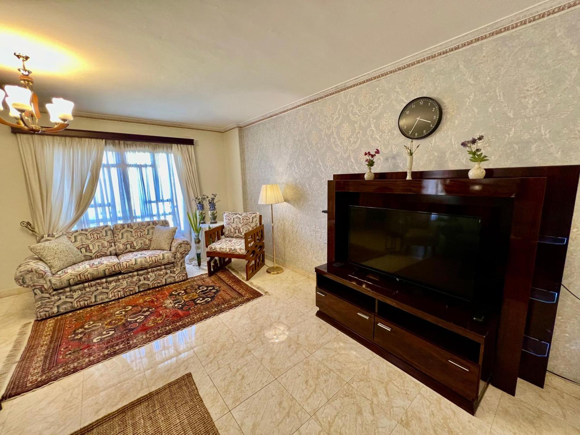 Luxurious 3 Bedroom Rustic Apartment Overlooking Huge Garden - For Families And Couples 카이로 외부 사진